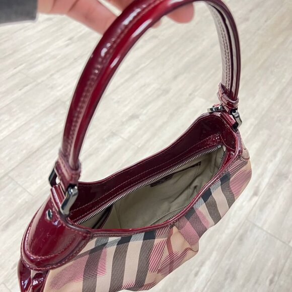 BURBERRY HEARTS NOVA CHECK SHOULDER BAG - Picture 2 of 6